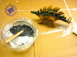 Learn how to paint something so that it looks like a bronze statue