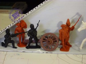 Learn how to make a pediment with sculptures for your museum